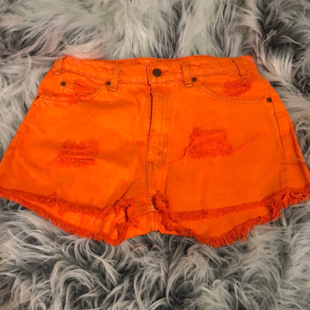 Vintage Levi shorts orange